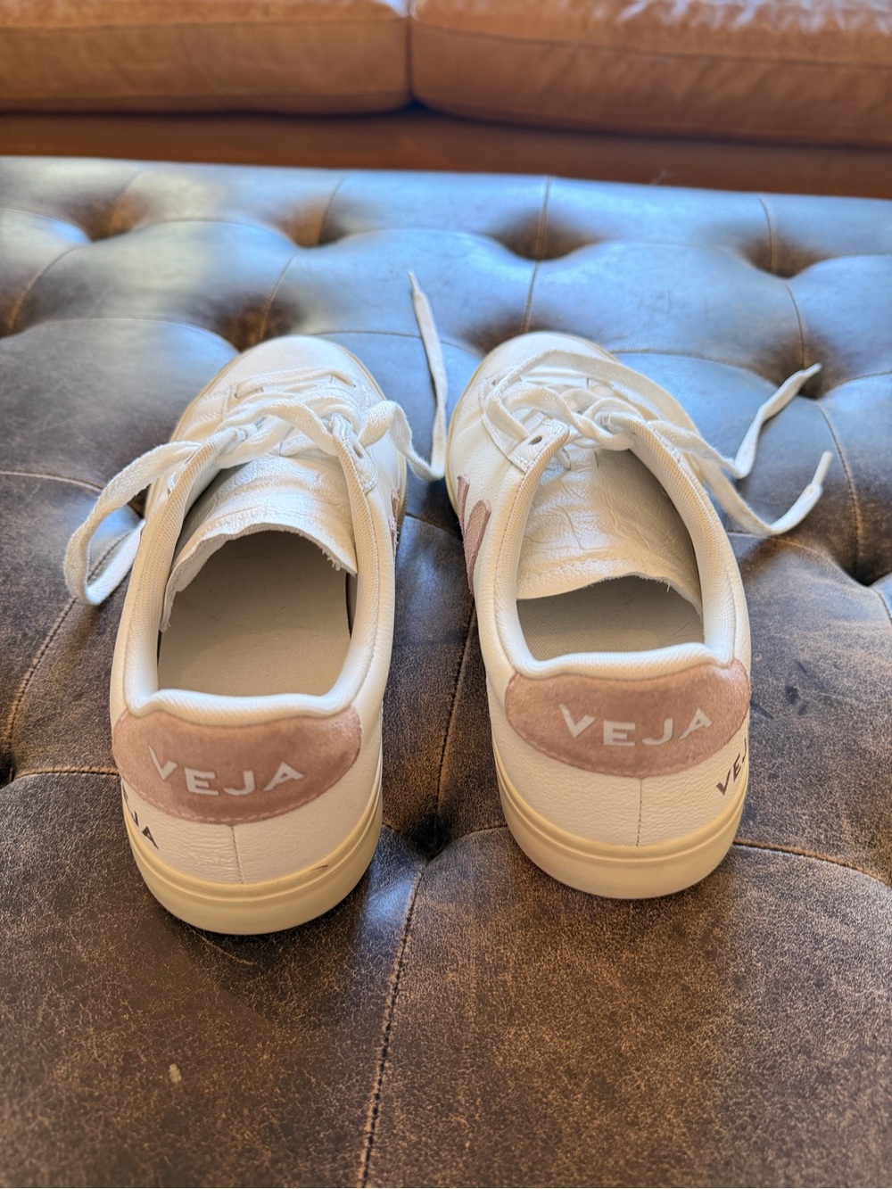 Veja Campo Leather Sneakers in White with Blush Accents size 8 - Picture 2 of 9